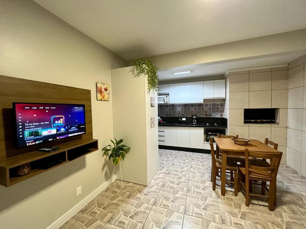 Residencial Bernardo, Meia quadra do trapiche Florianopolis Exterior foto